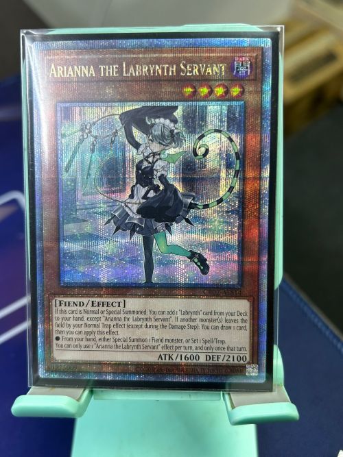 CR02-AES14 Arianna the Labrynth Servant 白銀城女僕